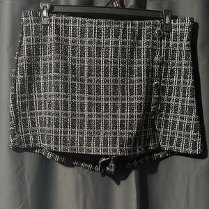 Black and White Plaid Women's Shorts